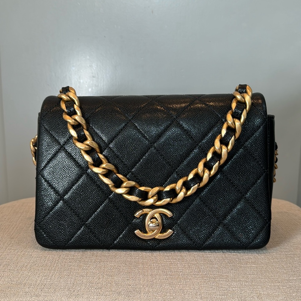 Chanel 20A black handbag with gold chain